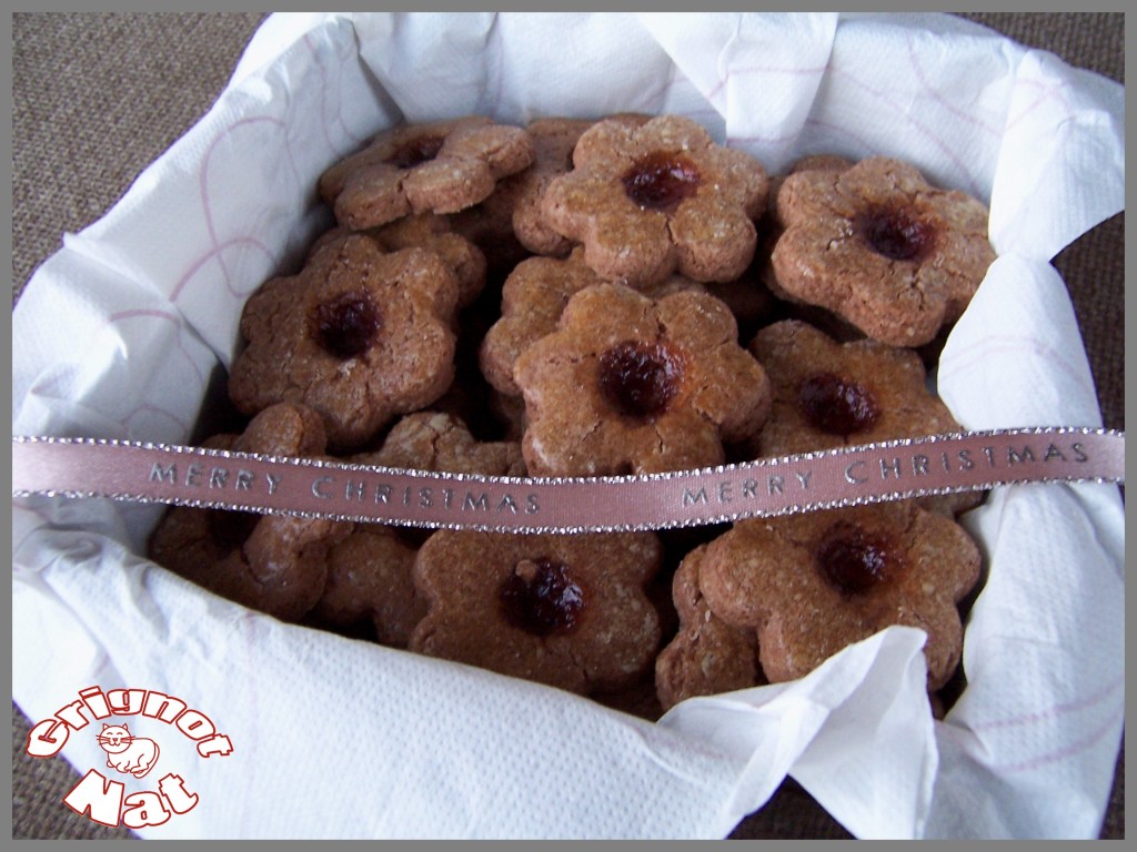 Biscuits de noël à la cannelle et à la confiture