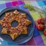 Pizza étoile jambon, tomates cerises et olives