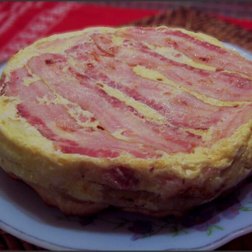 Tatin savoyarde (pomme de terre, lard, reblochon)