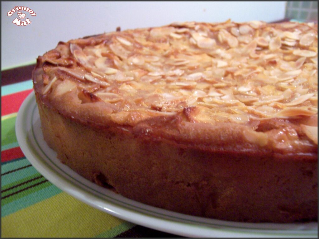 Cuajada pommes, amandes et caramel