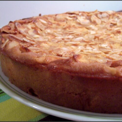 Cuajada pommes, amandes et caramel