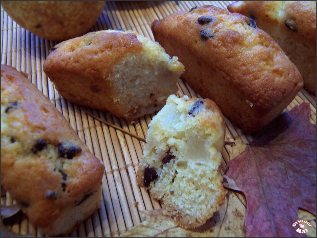 mini cakes aux poires et aux pépites de chocolat 3