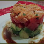 Salade tomates, avocats et saumon fumé
