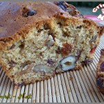 Cake aux noix, noisettes, cranberries et raisins secs.