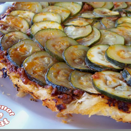 Tarte fine aux courgettes et sauce bolognaise