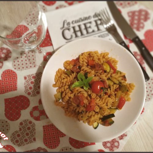 pâtes sans gluten au chorizo, courgettes et tomates cerises