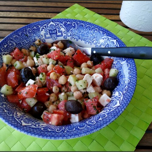 salade de pois chiches aux tomates concombre et feta