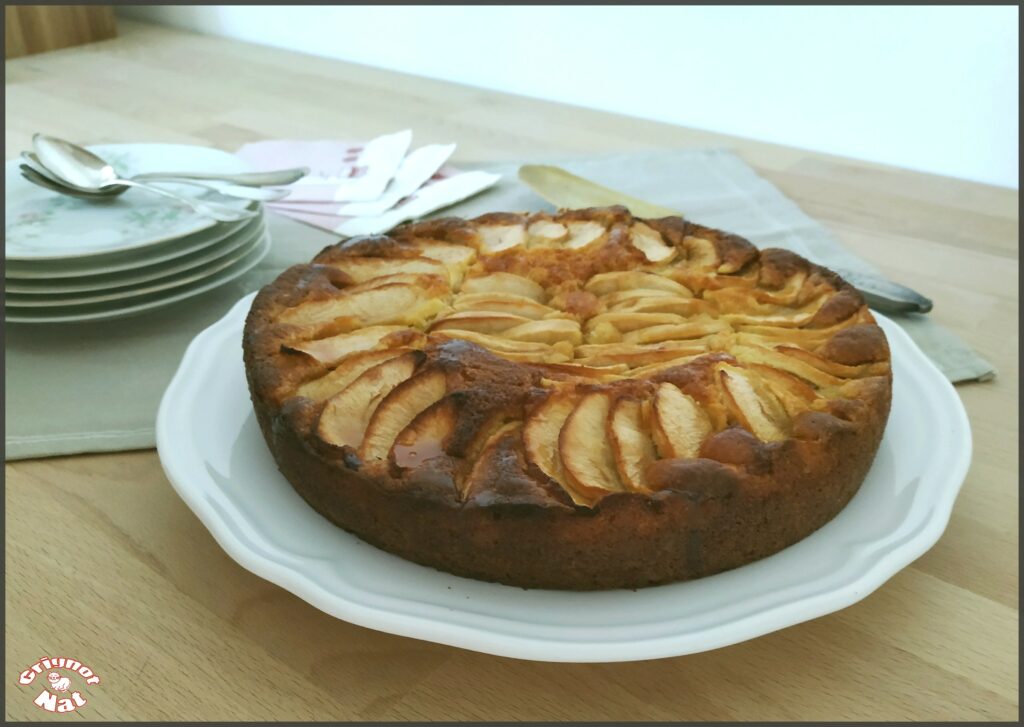 Gâteau aux pommes et à la crème d'amande  2