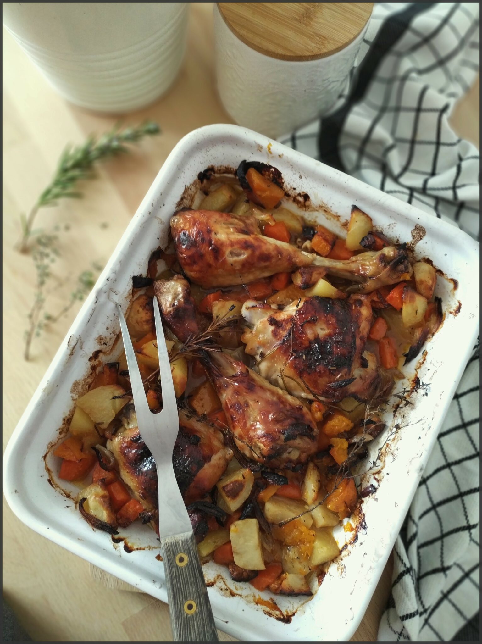 Cuisses de poulet et légumes rôtis au four - Grignot-Nat