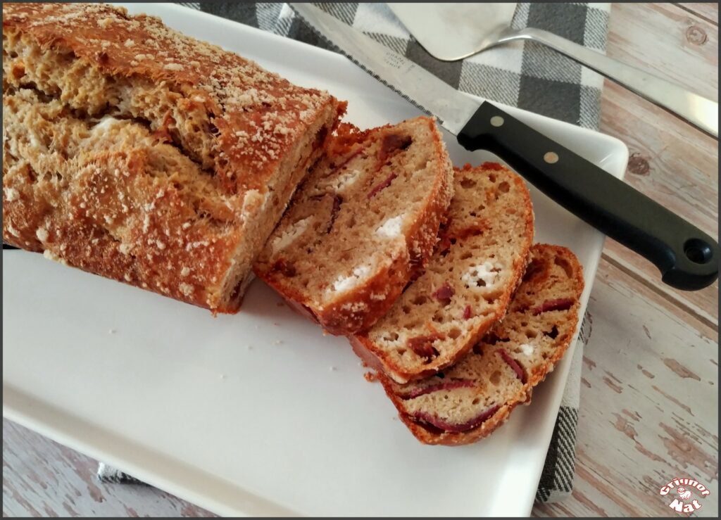 cake au magret séché, tomates confites et chèvre (recette IG Bas) 3