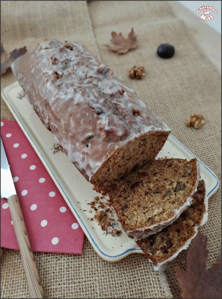 cake aux noix raisins secs et compote de pommes 