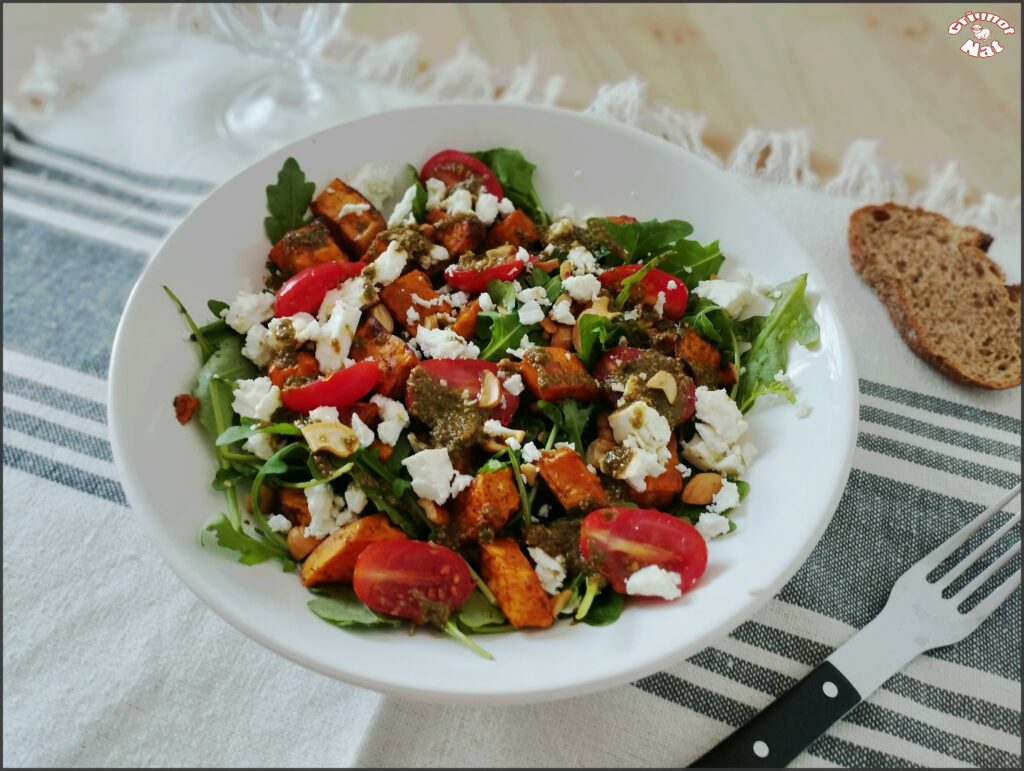 salade de roquette à la patate douce feta et pesto 2