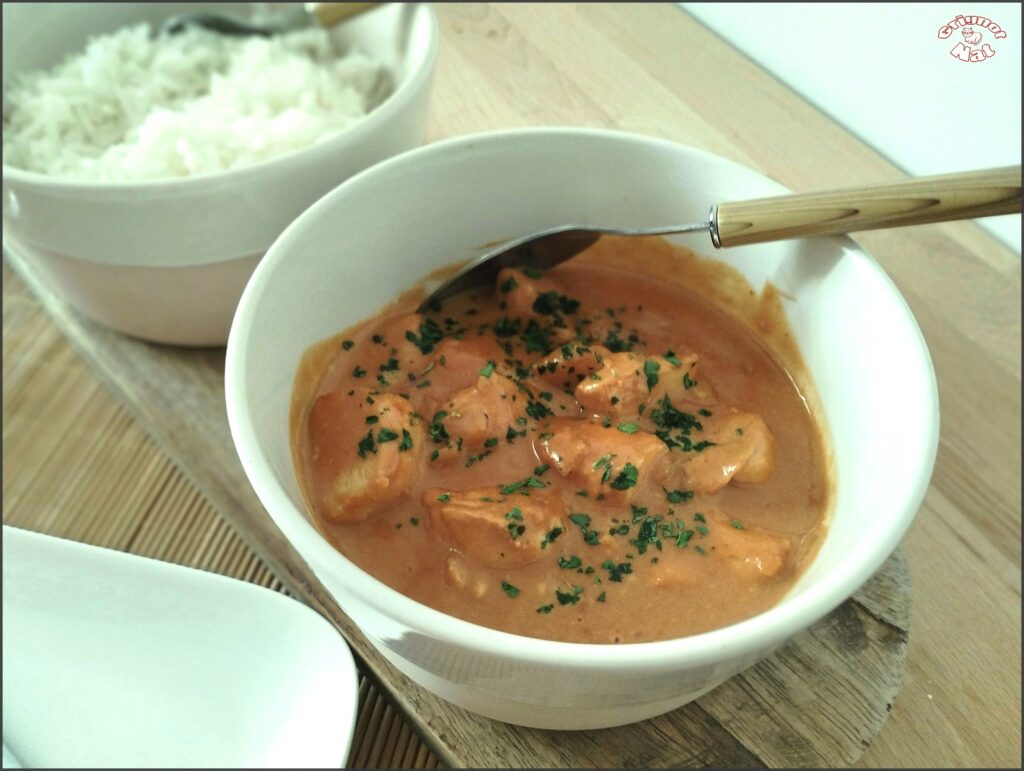 poulet sauce au lait de coco et cacahuète 