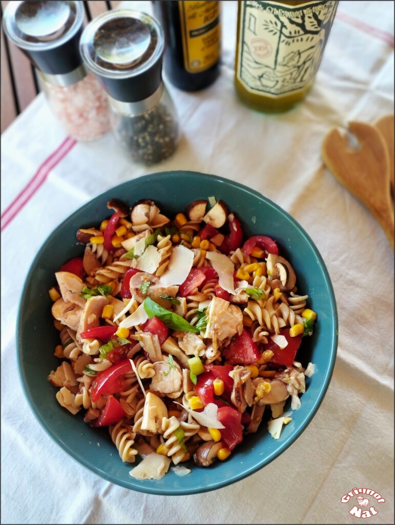 salade de pâtes au poulet et parmesan